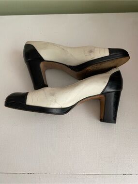 Vintage 1991 Nordstrom Black and Cream Leather Mid-Heel Pumps